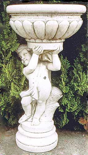 花鉢を担ぐ少年