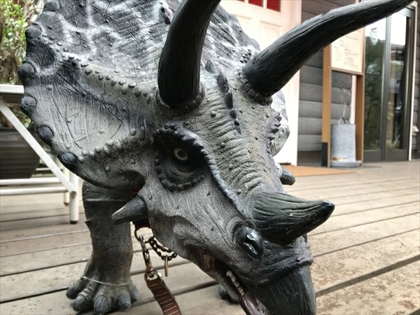 トリケラトプス 恐竜 オブジェ