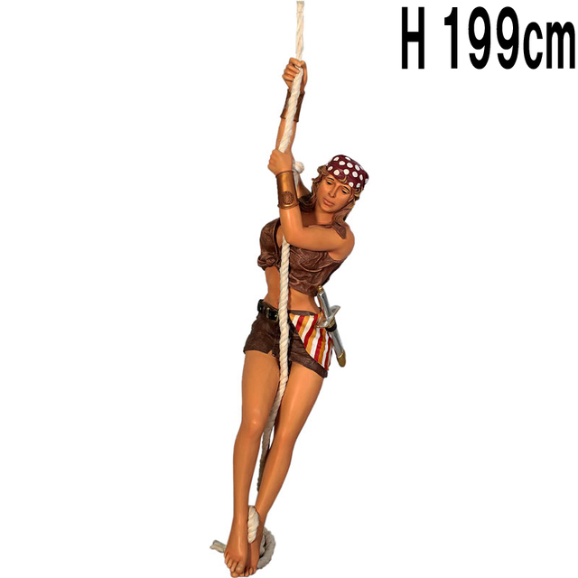 ロープにぶら下がる女海賊 Sexy Girl Pirate  FRPアートオブジェ 【商品番号：m-fr110050】