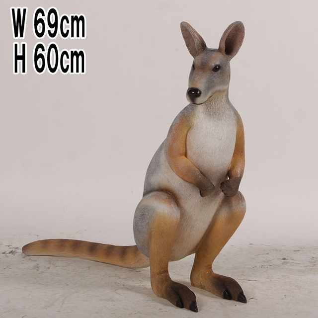 立つワラビー / Wallaby Standing FRPアートオブジェ 【商品番号：m-fr190061】