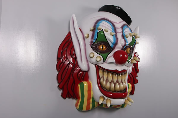 悪魔　ピエロ