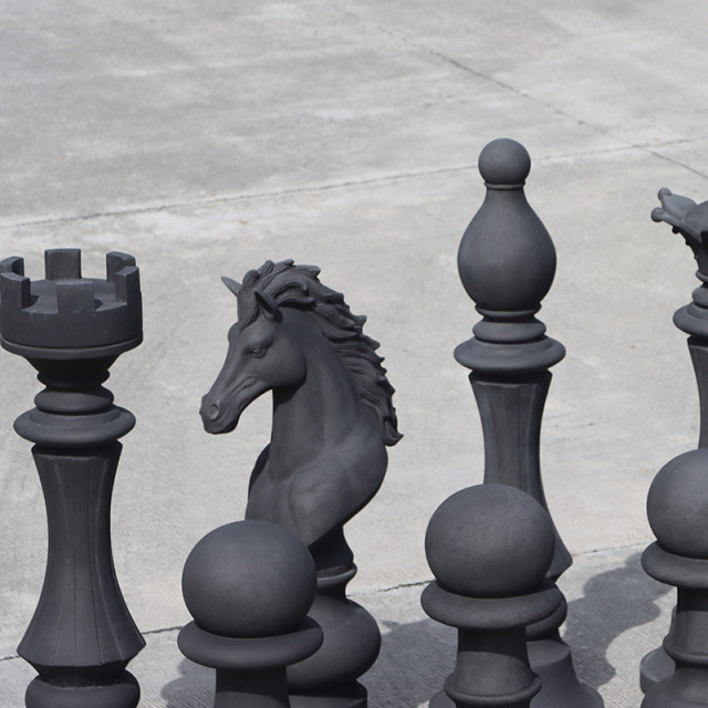 等身大のチェス駒セット（チェス盤は含まず） XXL Chess Set Complete