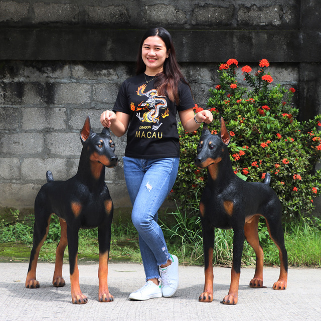 ドーベルマン 置物 等身大 オブジェ FRP製 リアルな犬の像 ガーデン
