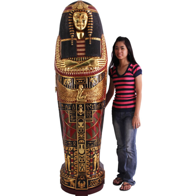 古代エジプト 女王 石棺