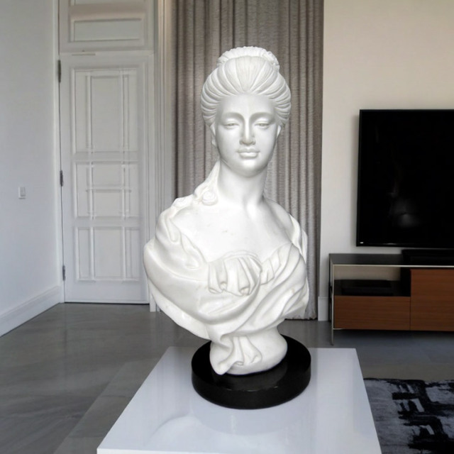 天然大理石彫刻（石像）の女神の胸像Bを販売するページです。