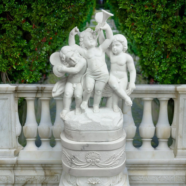 天然大理石彫刻 楽器を持つ子供像 【商品番号：m-hat099-2405】