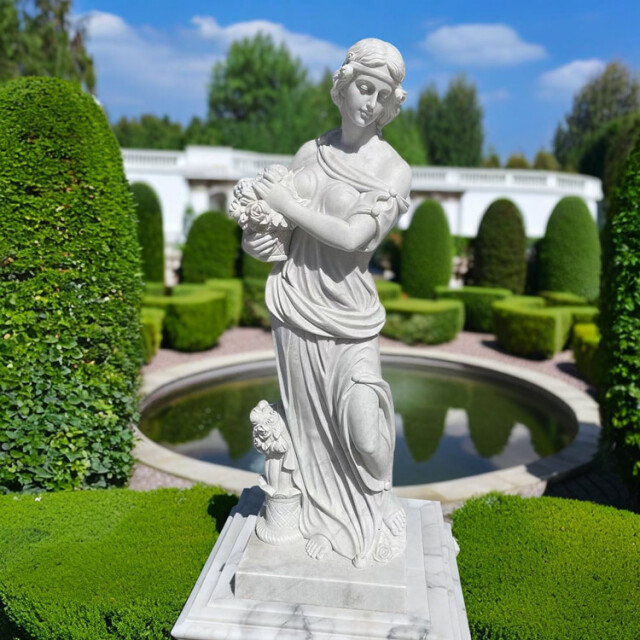 天然大理石彫刻 薔薇を抱えるヴィーナス｜女性像・ヴィーナス像