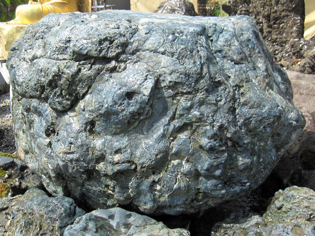 幸太郎石　水石　鑑賞石　自然石 北海道 幸太郎石 庭石 景石｜希少産地の天然石・風景を彩る一石