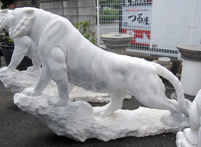 大理石彫刻　トラ