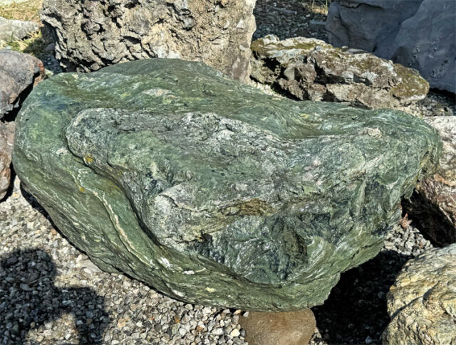 青石 庭石 約120kg 鑑賞石 坪庭 天然石 庭園 三波石 銘石 景石 庭石 天然石 132cm 群馬県産 青石 鑑賞石 坪庭