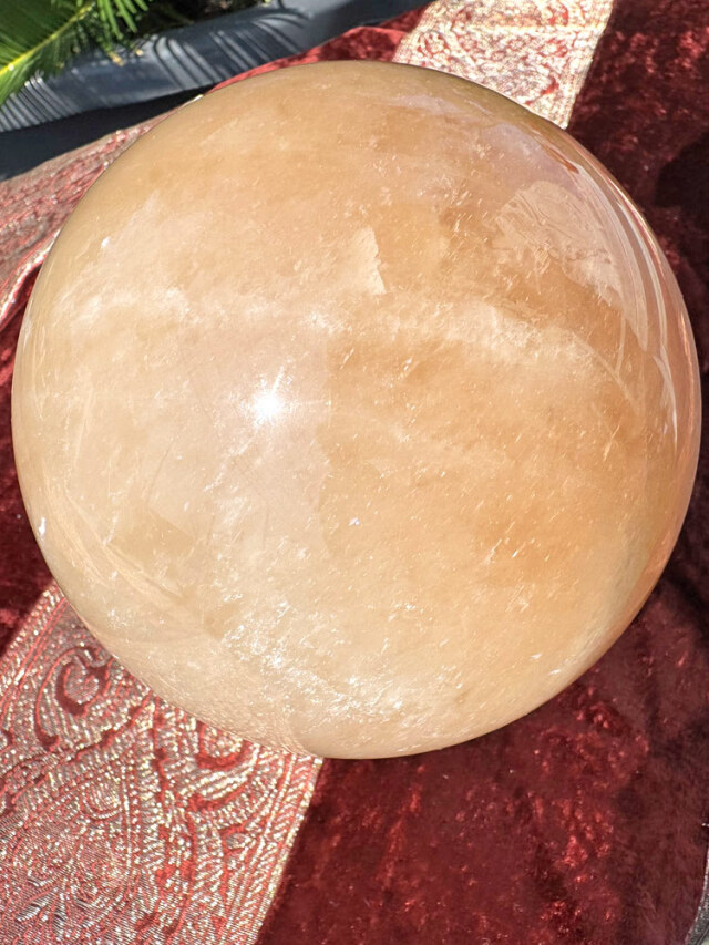 アラゴナイト 丸玉 約2.35kg 霞石（あられいし） 【商品番号：m