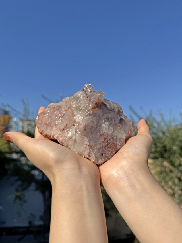 天然赤水晶クラスター 約1.05kg レッドクリスタル 【商品番号：m