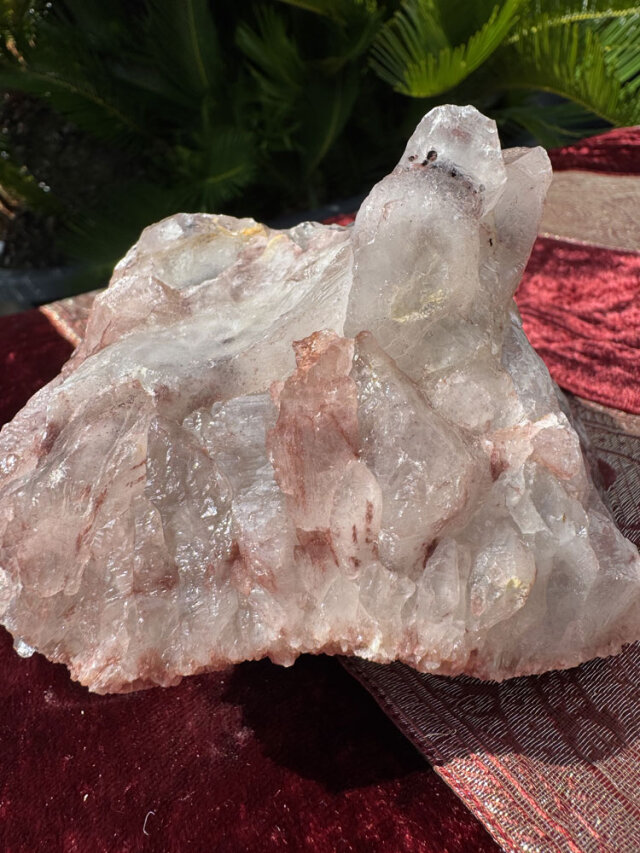 天然赤水晶クラスター 約1.05kg レッドクリスタル 【商品番号：m