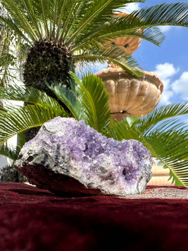 天然紫水晶 クラスター 約700g アメシスト 【商品番号：m-OKA2110-074】