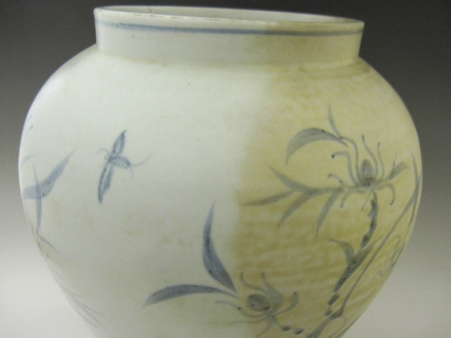 李朝 青花草花文壺 高さ約38cm 韓国 朝鮮 陶磁器 希少