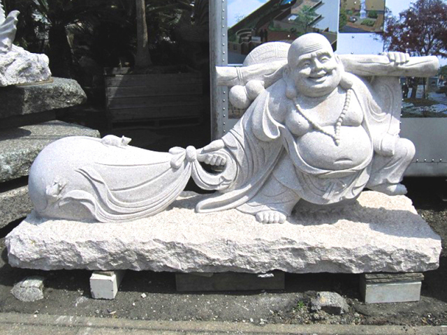 布袋の仏像を販売しています。