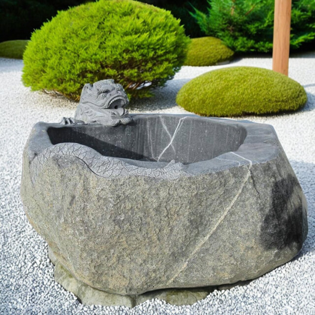 天然御影石彫刻 龍風呂｜巨石くり抜き石風呂・石製浴槽｜ガーデン