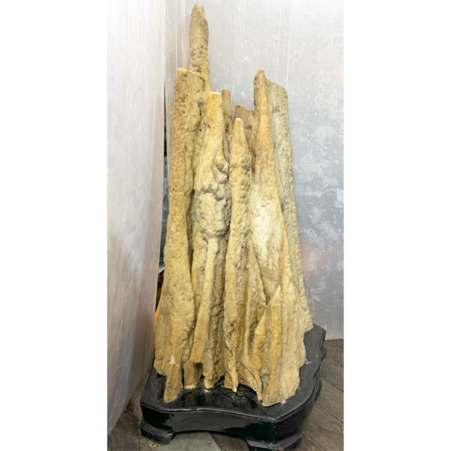 鍾乳石 景石 銘石 庭石 自然石 希少 天然の芸術品 最大級 特選一点物