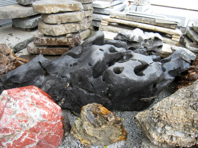 太湖石 庭石・景石通販｜天然太湖石素材の庭石｜ガーデンアート増樹