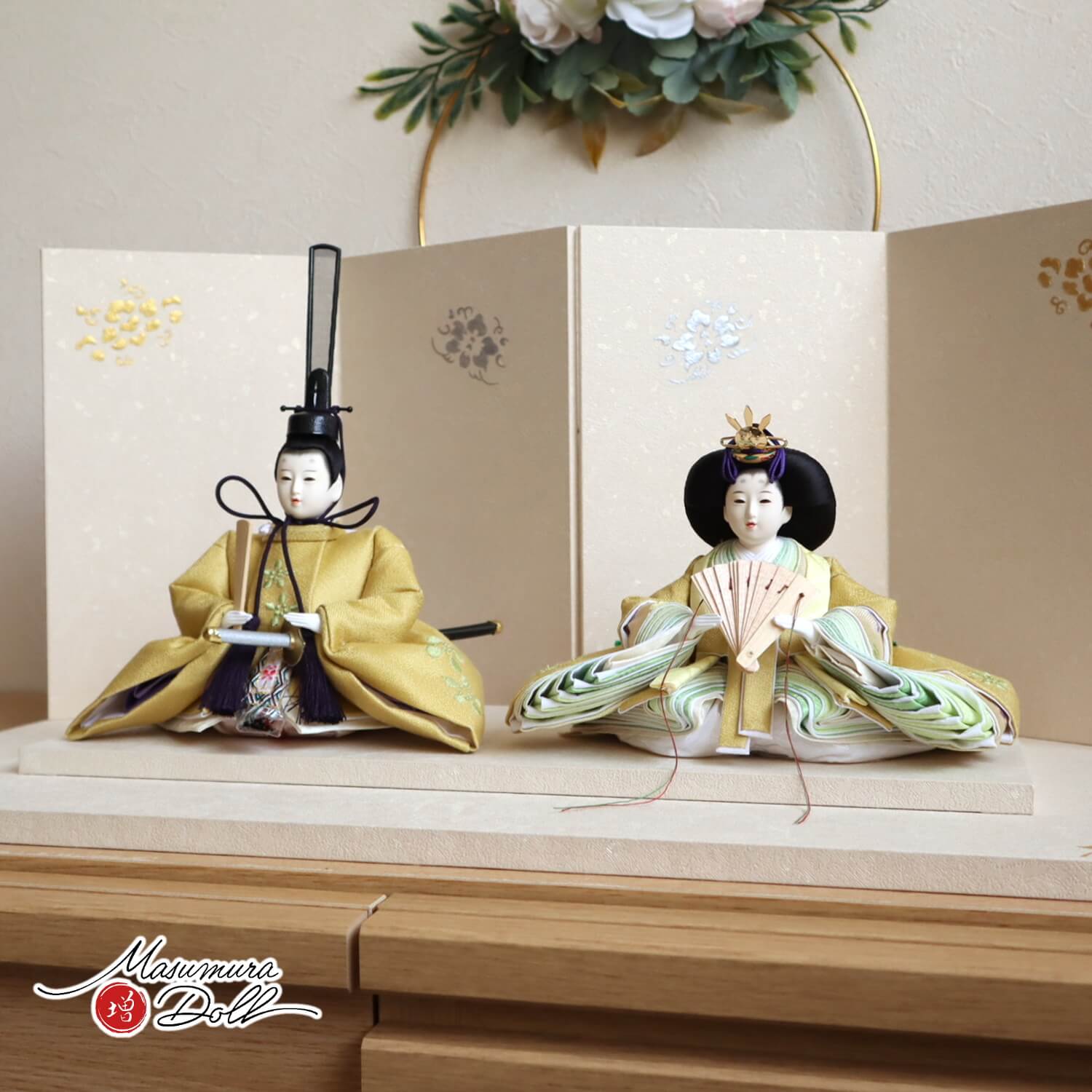 雛人形 伝統工芸士・清水光雲作 柳サイズ 金茶(黄色)刺繍 正絹西陣織 【手描き金銀盛上牡丹】セット 増村人形店 10002012