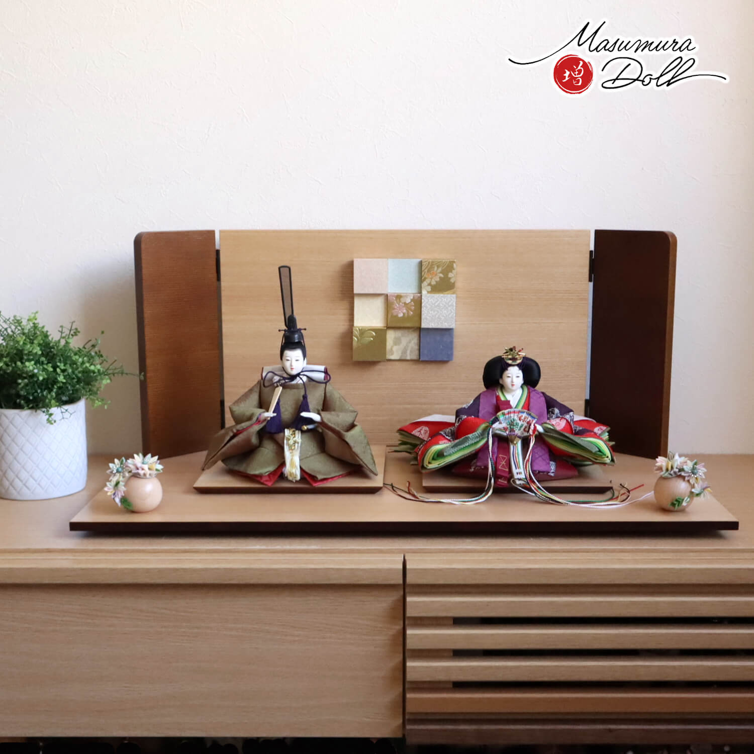 雛人形 【増村人形限定品】内閣総理大臣賞受賞作家 松宝作 25号 芥子 正絹西陣織麹塵染 ここのえ屏風 正絹つまみ細工花飾り ナチュラル杉製平台 増村人形店 10002038