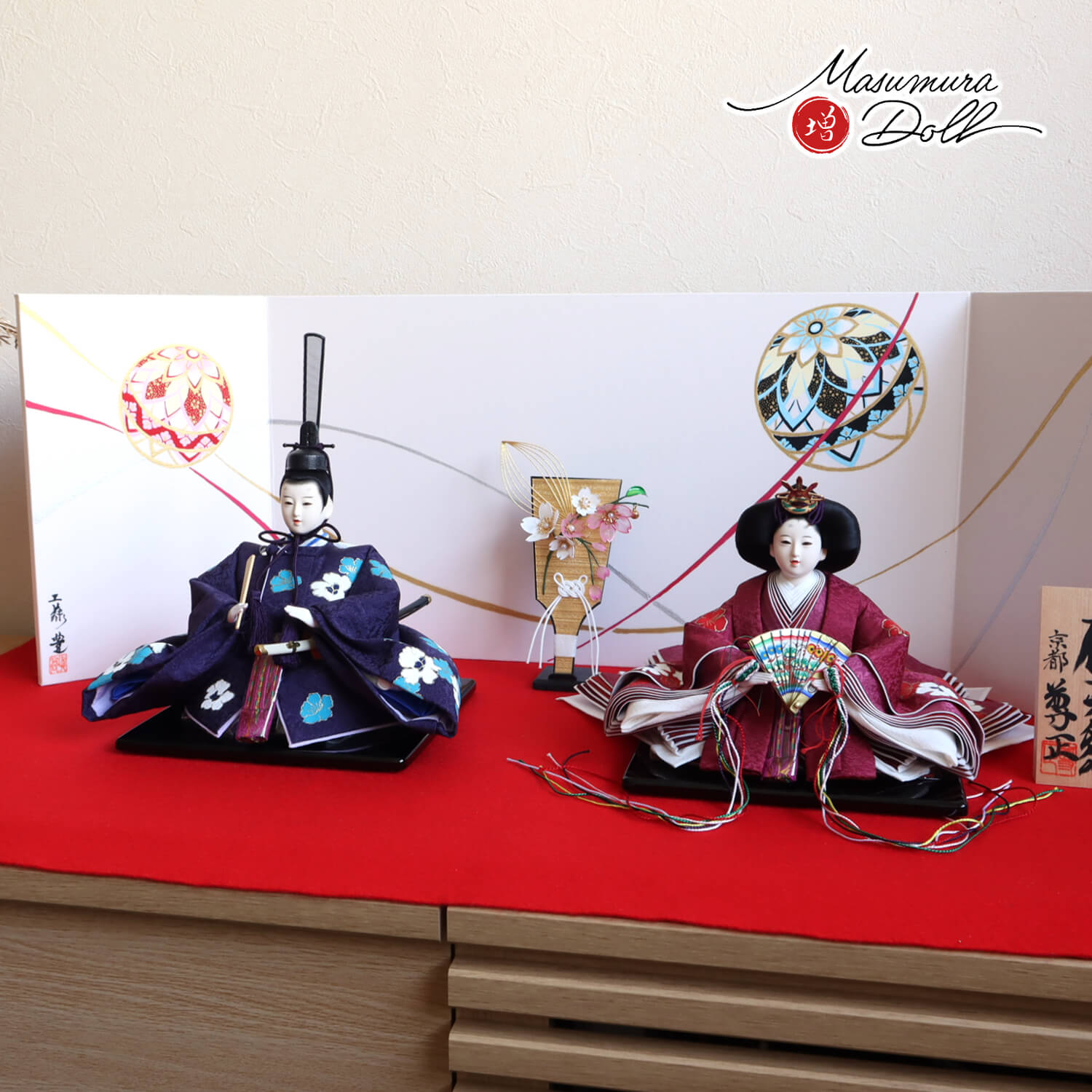 雛人形 京都 尊正作 11番 京友禅 手描手描き京友禅 モダン椿 京製手描き毬(まり) 屏風 クリアフラワー羽子板 毛氈飾り ひな人形 インテリア コンパクト スタイリッシュ モダン 手描き絵 マリ 10002201