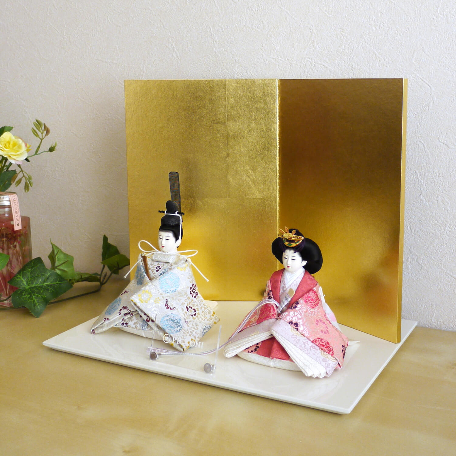 雛人形 小西実作 PICCONI 陽-ひな- Rinおすべらかし 京製正絹西陣織 国産箔押屏風 アイボリー飾台 増村人形店 picthinarinosukin