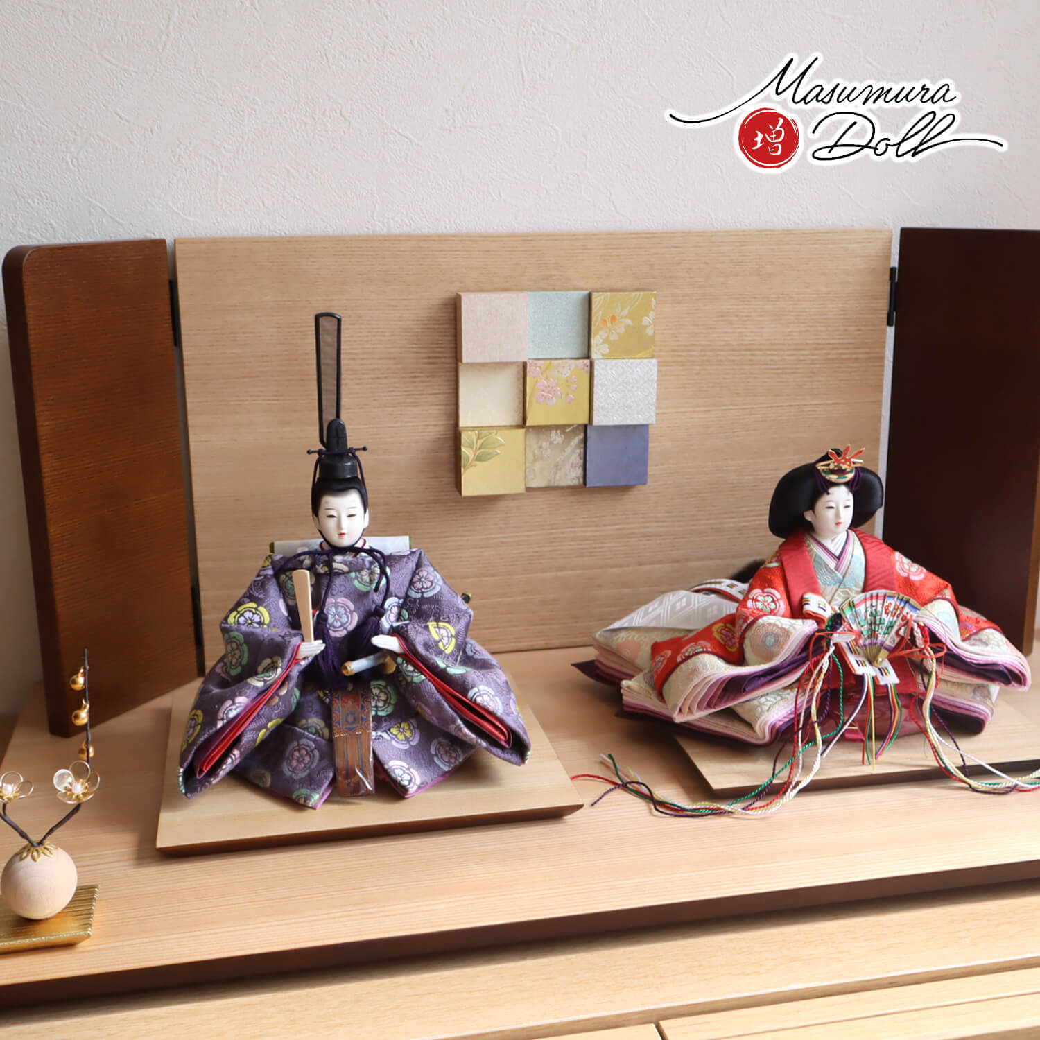 雛人形 内閣総理大臣賞受賞作家 松宝作 25号 芥子 正絹西陣織唐花唐草 屏風ナチュラル ここのえ 屏風 クリアフラワー ゴールド梅 ナチュラル杉製平台 増村人形店 10001511