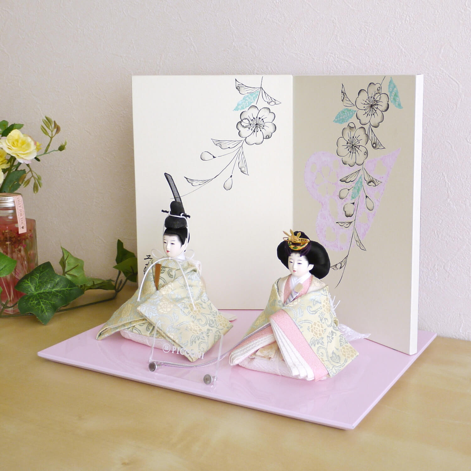 雛人形 小西実作 PICCONI 結-ゆい- Rinおすべらかし 京製正絹西陣織 京製屏風手描「辻が花」ピンク飾台 ひな人形 京人形 ピッコニ ぴっこに 増村人形店 picyuirinosutuji