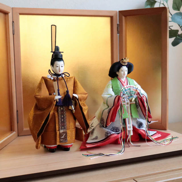 ラスト１点　新品　吉徳大公　立ち雛　 天皇陛下御束帯 黄櫨染固地綾 正絹 ラスト1点新品吉徳大公立ち雛 天皇陛下御束帯 黄櫨染固地綾 正絹