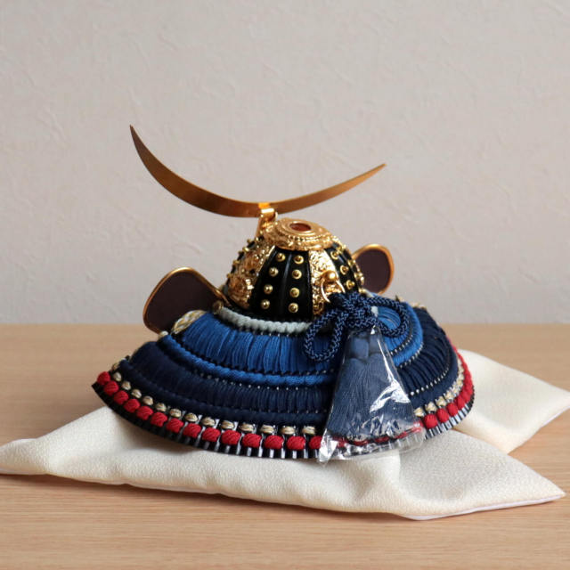 新作 伝統工芸士 誠山作 伊達政宗 国産黒枠箔押屏風 本藤巻弓太刀 越前