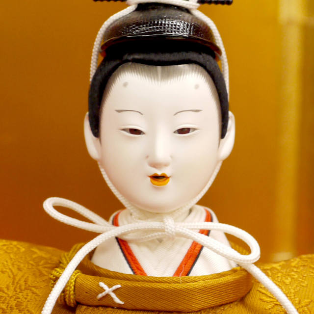 大橋弌峰作 京九番 立雛 正絹西陣織黄櫨染 大礼雛 頭師 藤澤瑞馨 屏風  
