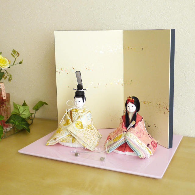 小西実作 PICCONI 遥-はるか- Fukuおさげ髪 京製正絹西陣織 北村松月堂謹製 屏風本仕立「色々小石」ピンク飾台 増村人形店 picharufukukirir