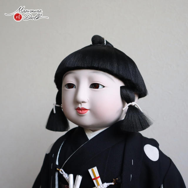 元賀章介作 15号(尺五) 頭師：松乾斎東光 桐塑 本頭 手刺繍 宝