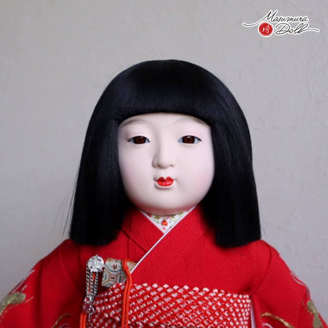 元賀章介作 10号(尺二) 手刺繍 ?に菊 赤 市松人形 手塗本漆塗台 増村