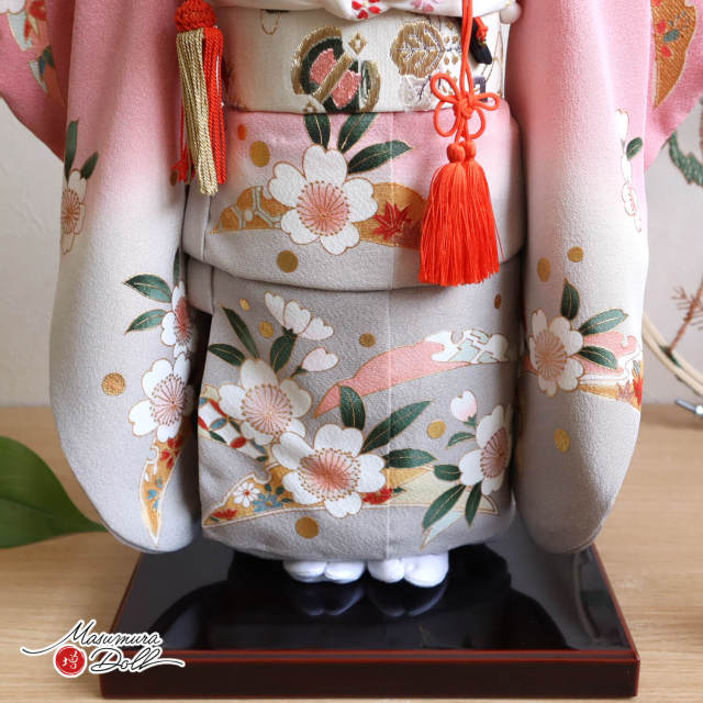 元賀章介作 12号(尺二) 正絹 別染め 桜と雪輪 ボカシ紫 市松人形 手塗