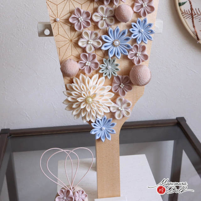 最新作 正絹 くすみカラー つまみ細工 羽子板 10号 ナチュラル 白木 花