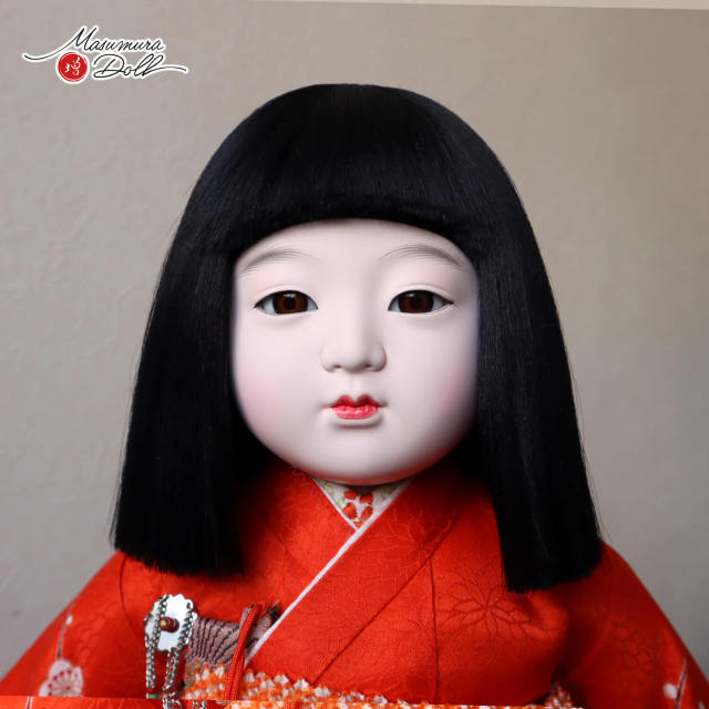 元賀章介作 11号(尺一) 市松人形 正絹別染 鶴に牡丹 越前塗台 増村人形