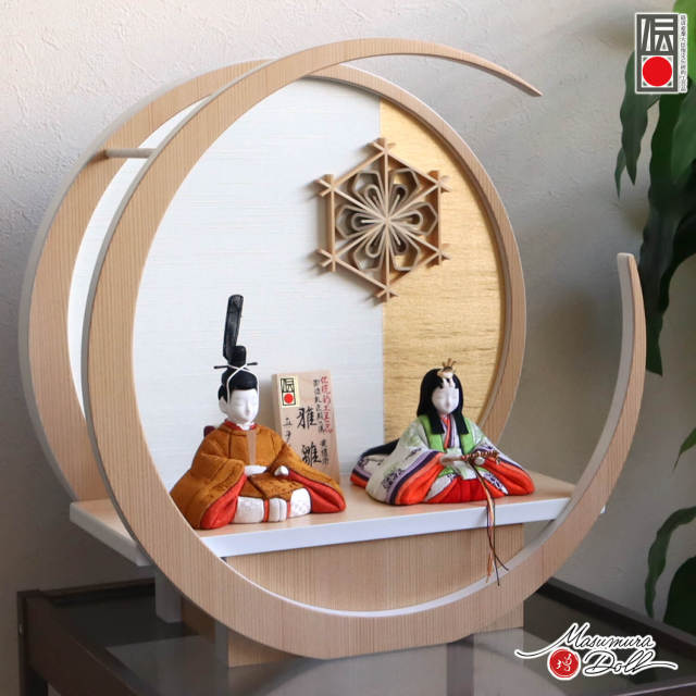 【新品・未使用】お雛様 額 雅 彫金 伝統工芸 木製額 新品・未使用】お雛様 額 雅 彫金 伝統工芸 木製額