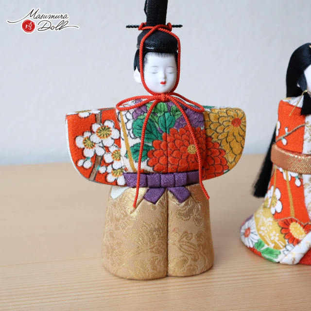 日本画 立雛 伝統的な衣装の人物 木製フレーム　作者分からず 人形の田辺 / 東山立雛