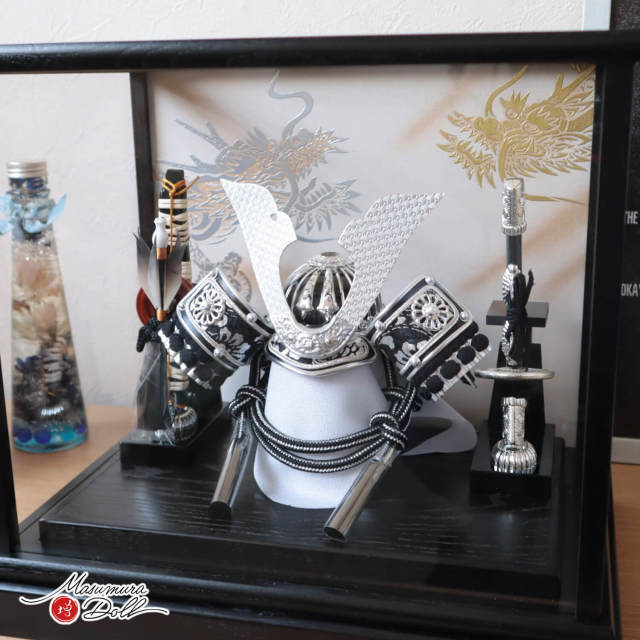 五月人形 ケース飾り 兜 コンパクト ☆ 今どき おしゃれ インテリア 兜