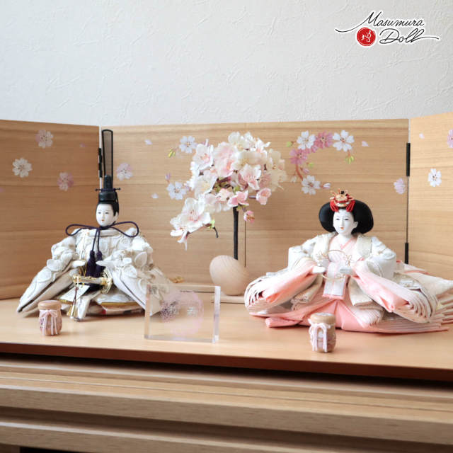 雛人形 小出松寿 コンパクト モダン おしゃれ インテリア ひな人形 おひなさま 12番 刺繍オーガンジー メタルフラワー かわいい お雛様 雛 親王飾り 増村人形店 MMN3456