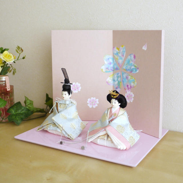 小西実作 PICCONI 葵-あおい- Rinおすべらかし 京製正絹西陣織 京製屏風手描「彩さくら」ピンク飾台 増村人形店 10000531