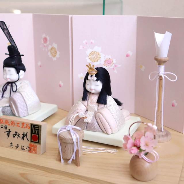 新作伝統的工芸品 三世・金林真多呂作 来未-KURUMI-シリーズ『すみれ雛