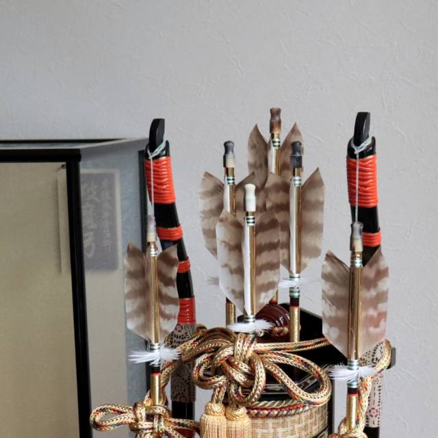 日本最高級矢破魔弓 本鷹羽根 玄晋作 13号 超希少本鷹羽破魔弓 朱塗り