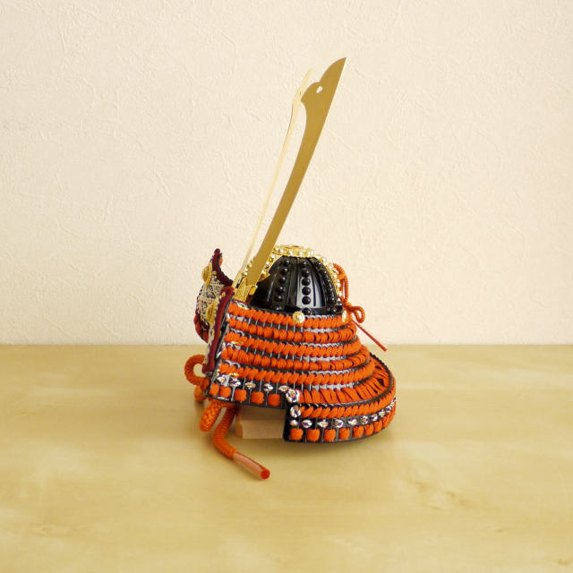 伝統工芸士・東京都名誉都民 加藤一冑作 四分の一 長鍬形 朱赤糸縅兜