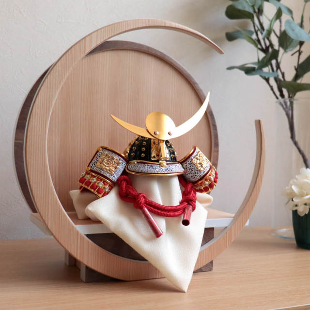 月-tsuki-(小) 伝統工芸士 誠山作 上杉謙信 赤糸裾濃縅 日本製円形  