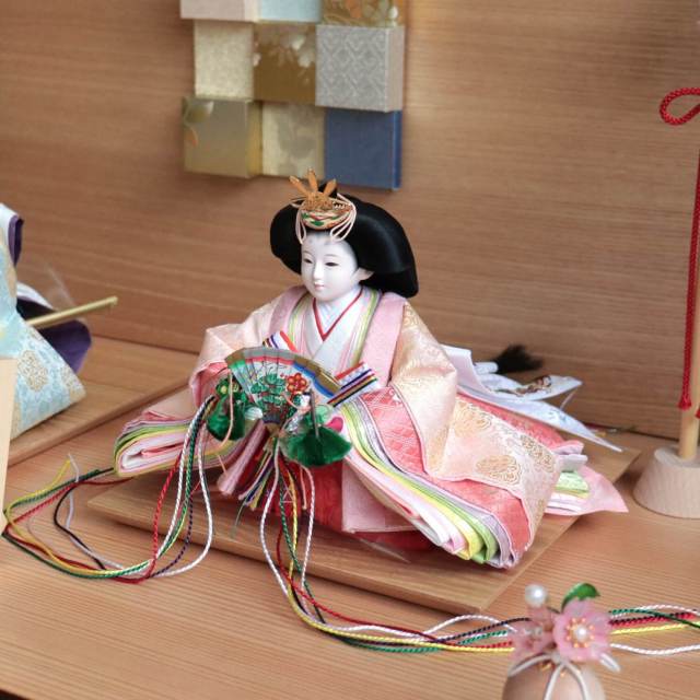 雛人形 コンパクト モダン おしゃれ インテリア ひな人形 おひなさま 小西清甫 京十一番正絹西陣織 有職文様 かわいい お雛様 雛 親王飾り 増村人形店 MMN1363