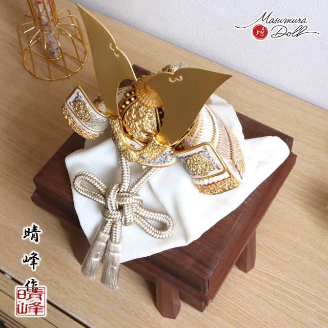 五月人形 伝統工芸士・平安晴峰作 7号 大地 淡茶糸 金小札兜 最高級国産ウォールナット唐櫃  増村人形店 天賦 10002449