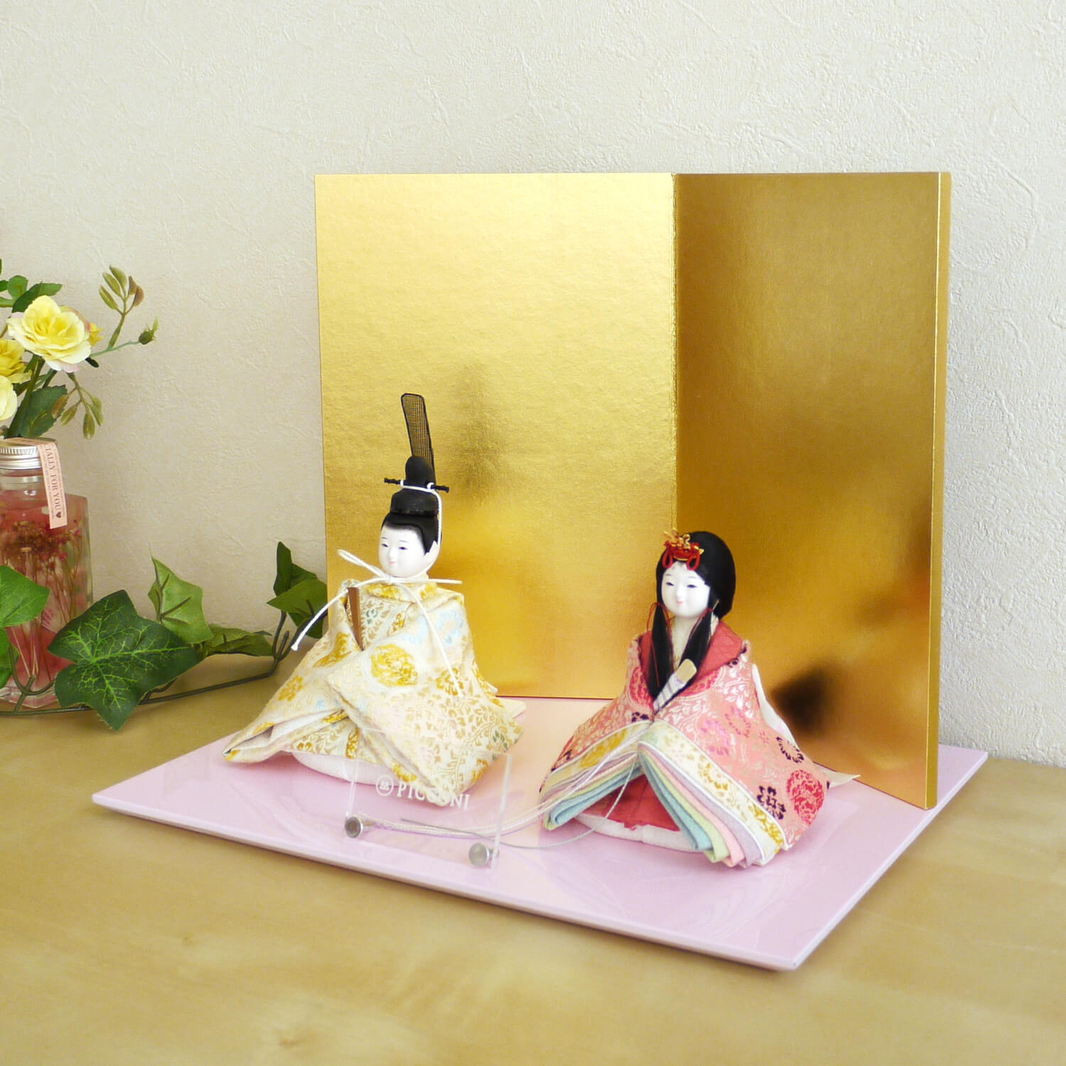 雛人形 小西実作 PICCONI 遥-はるか- Fukuおさげ髪 京製正絹西陣織 国産箔押屏風 ピンク飾台 増村人形店 10000411